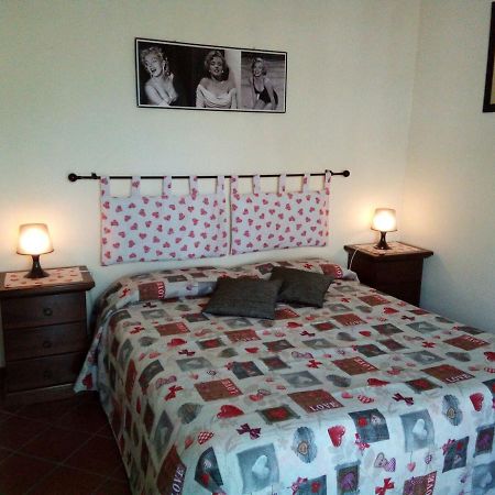Alexander Bed And Breakfast Ciampino Bagian luar foto